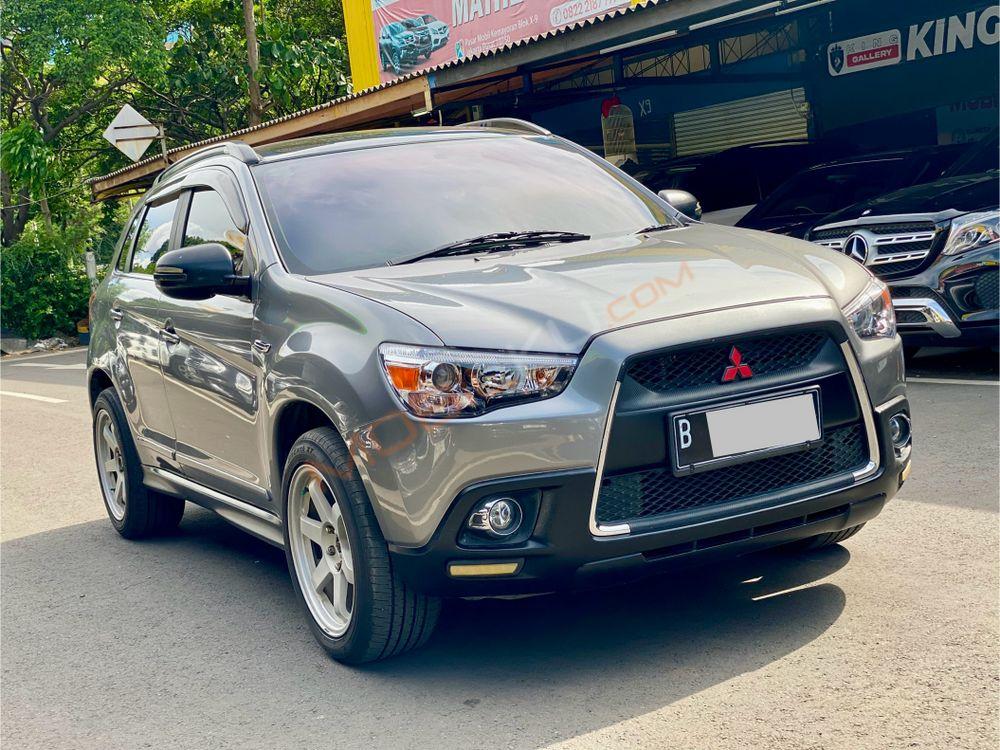 Mobil Mitsubishi Outlander Sport 2012