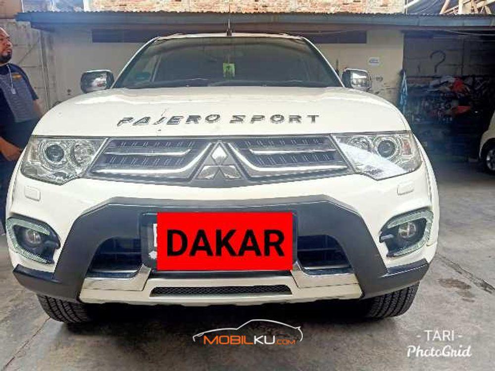 Mobil Mitsubishi Pajero Sport 2015