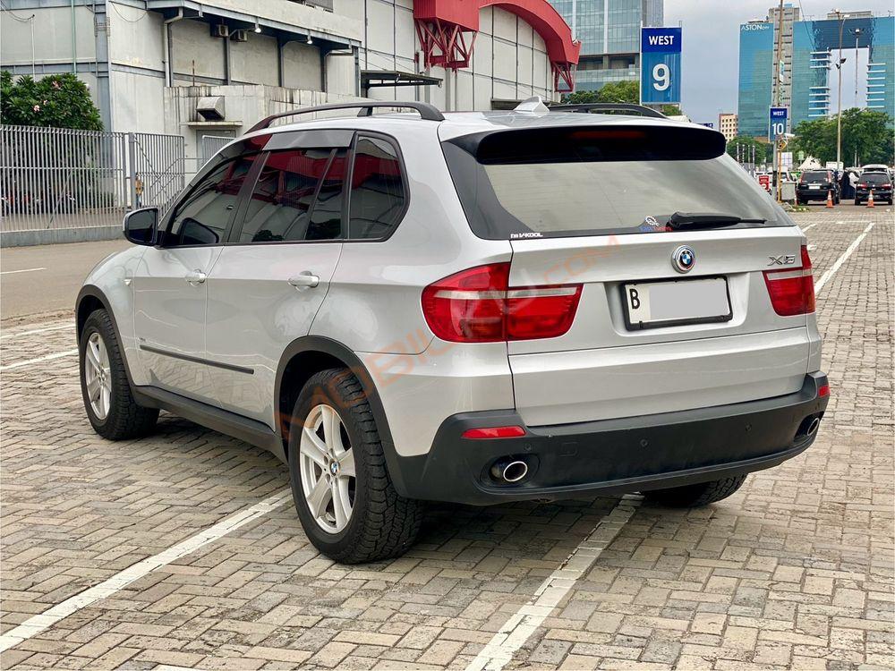 Mobil BMW X5 2008
