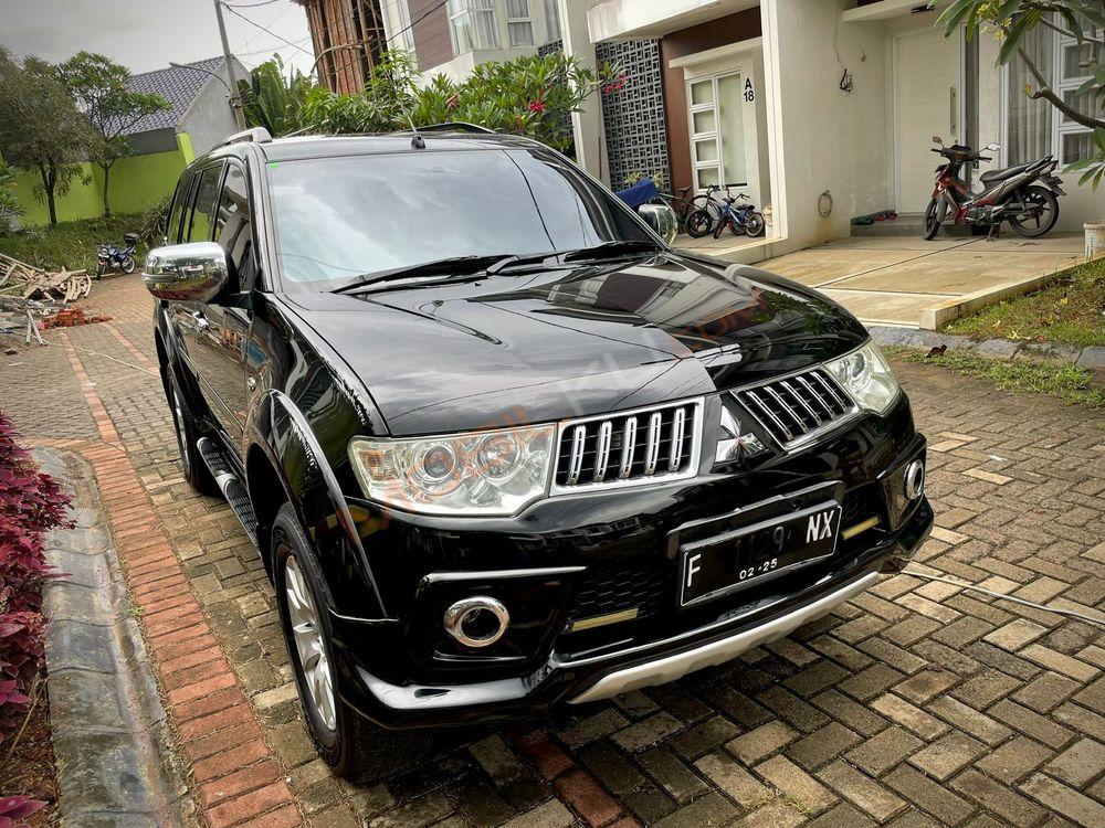 Mobil Mitsubishi Pajero Sport 2013