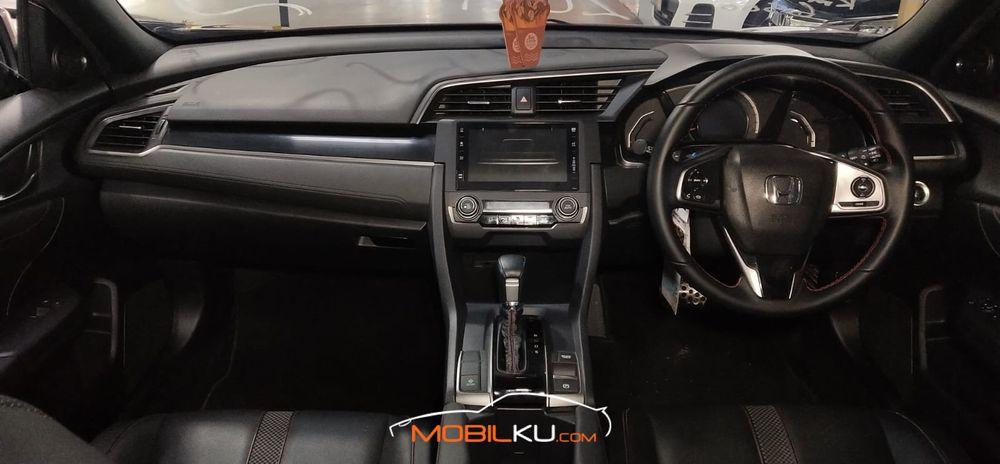 Mobil Honda Civic Sedan 2021