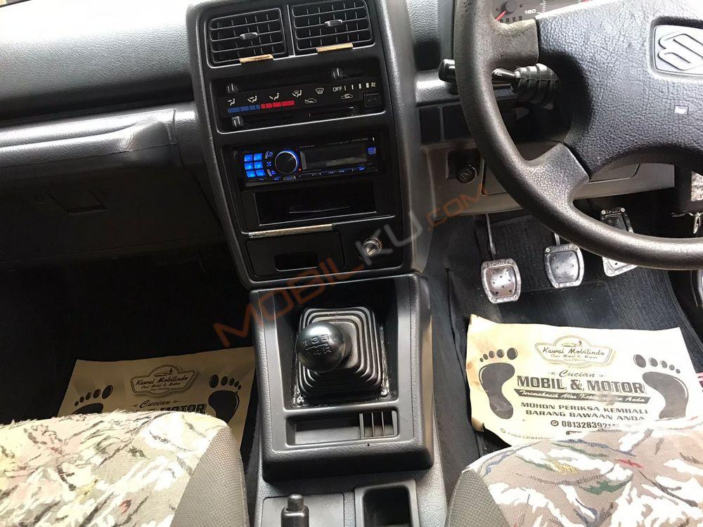 Mobil Suzuki Sidekick 2000