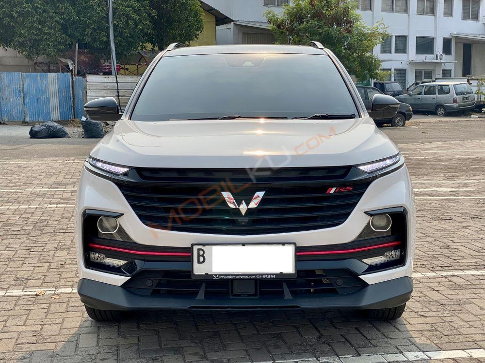 Mobil Wuling Almaz 2022