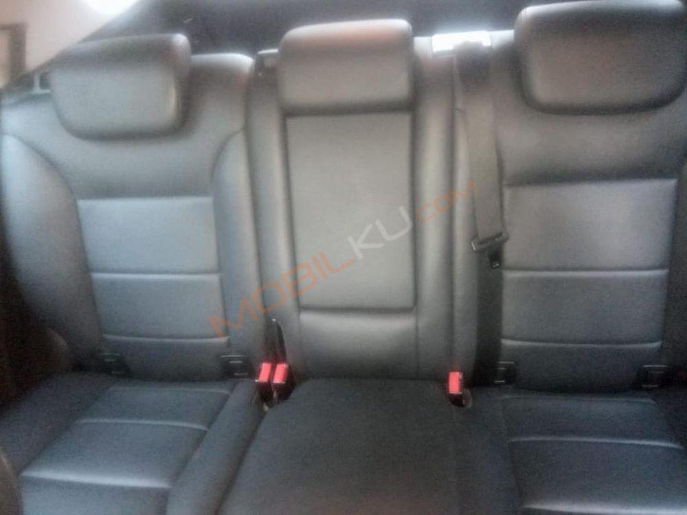 Mobil Mercedes-Benz ML 2011