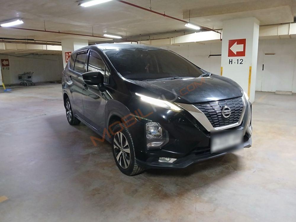 Mobil Nissan Livina 2019