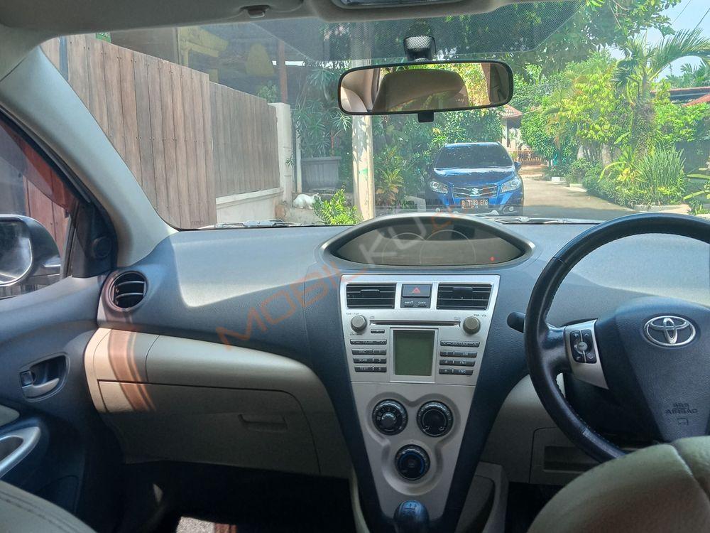 Mobil Toyota Vios 2009