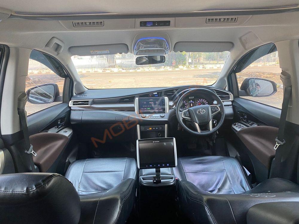 Mobil Toyota Kijang Innova 2021
