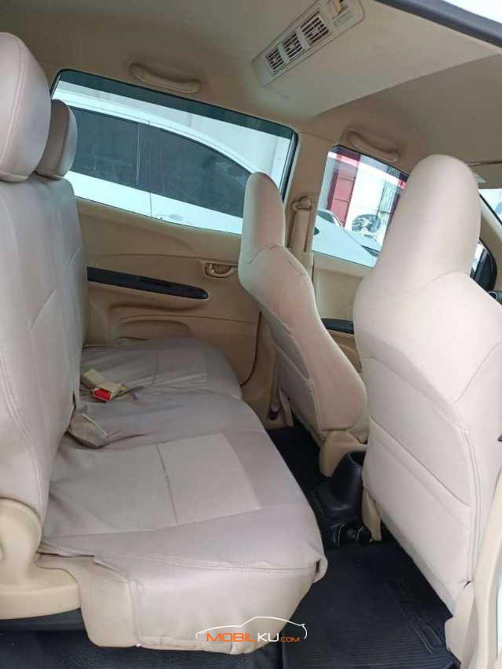 Mobil Honda Mobilio 2015