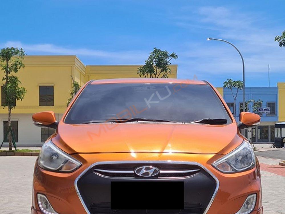 Mobil Hyundai Avega 2015