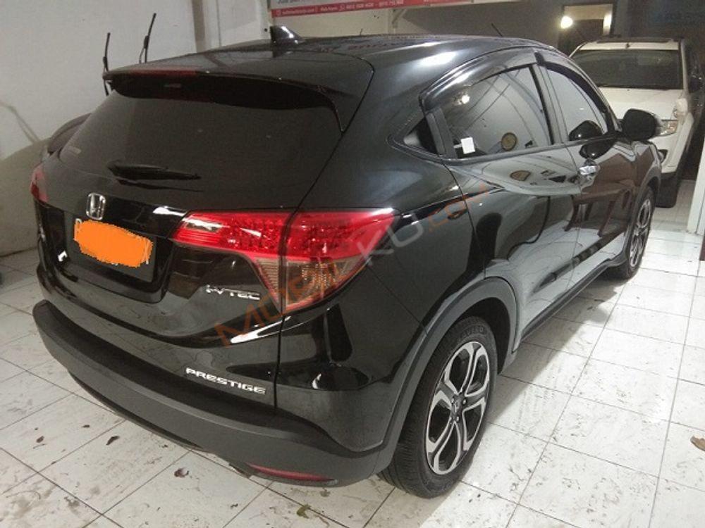 Mobil Honda HR-V 2015