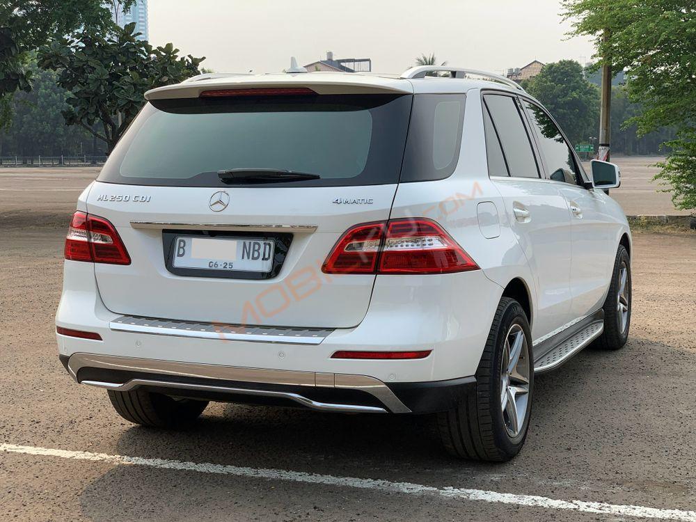 Mobil Mercedes-Benz ML 2015