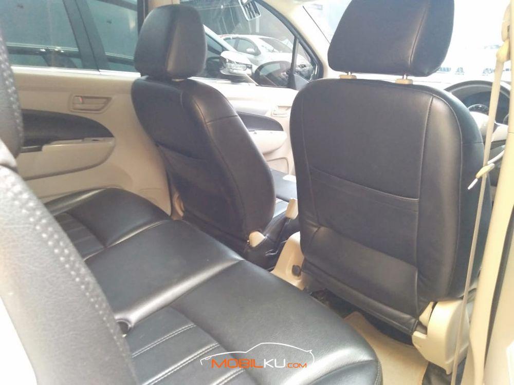 Mobil Suzuki Ertiga 2018