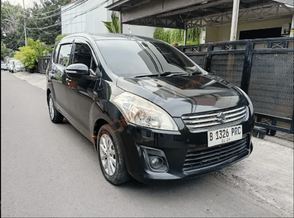 Mobil Suzuki Ertiga 2014