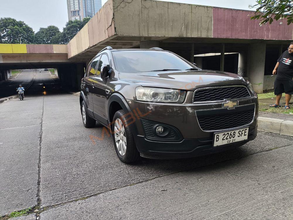 Mobil Chevrolet Captiva 2014