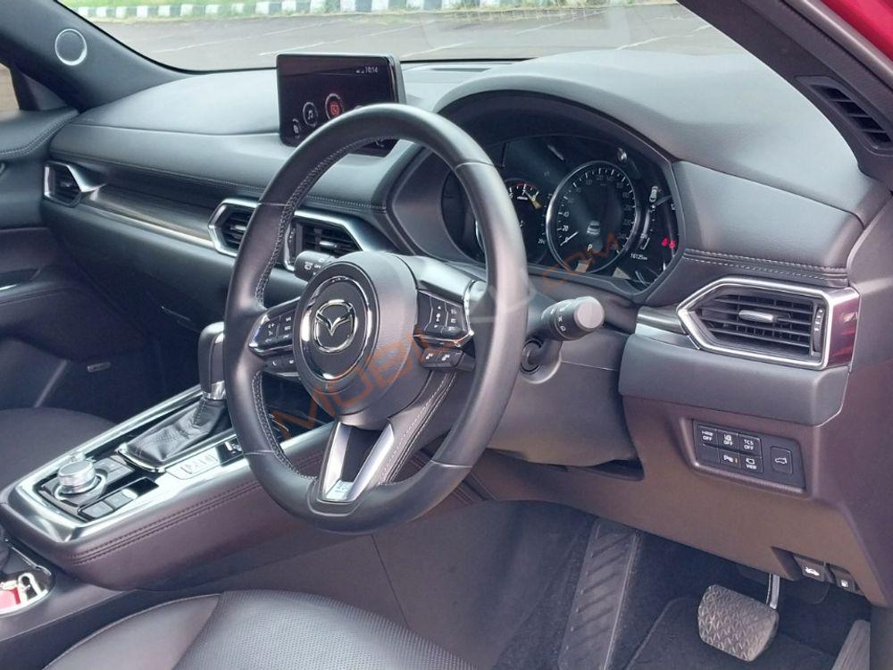 Mobil Mazda CX-8 2023