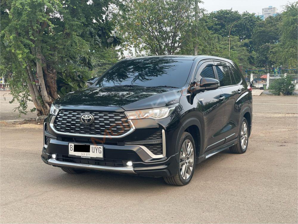 Mobil Toyota Kijang Innova Zenix 2024