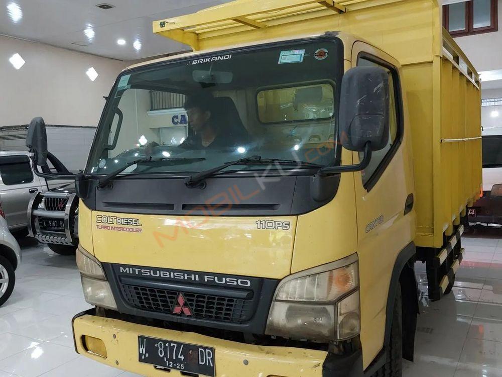 Mobil Mitsubishi Fuso 2015