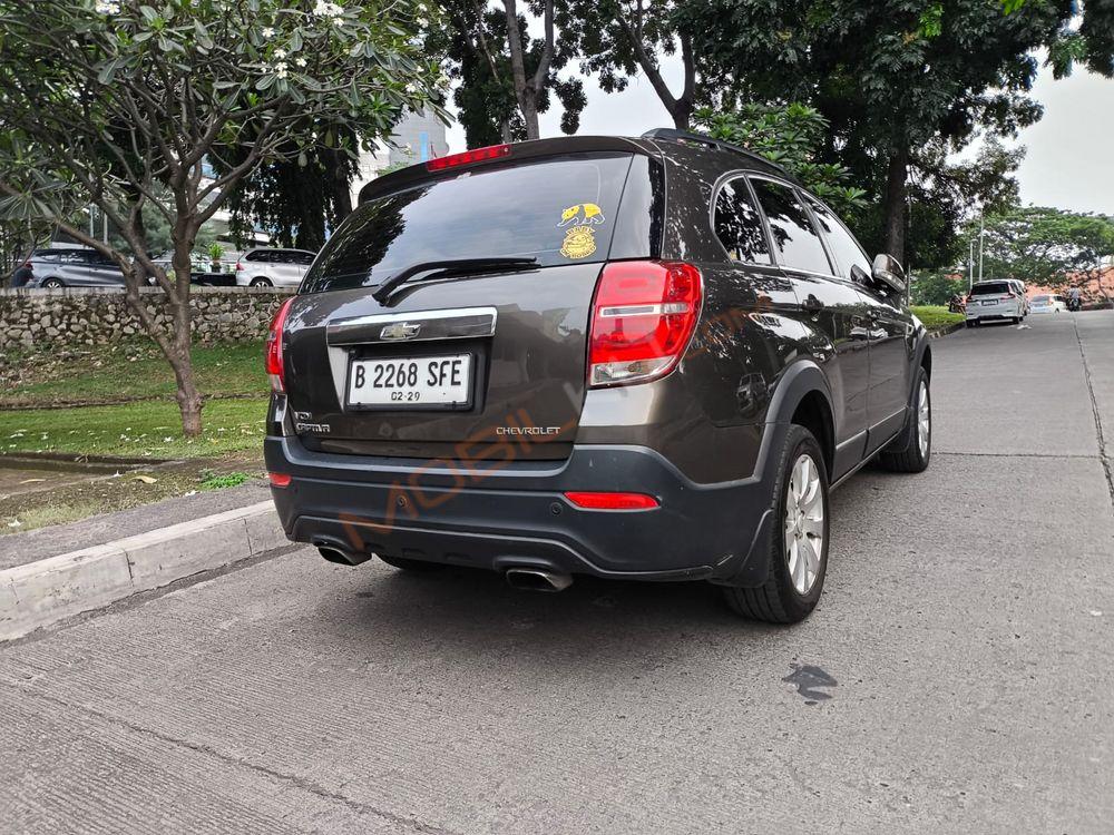 Mobil Chevrolet Captiva 2014