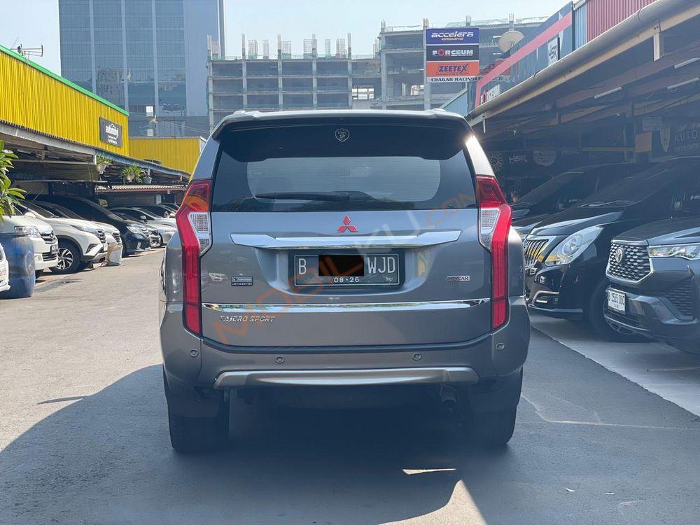 Mobil Mitsubishi Pajero Sport 2016