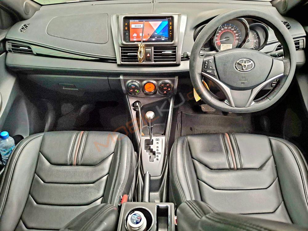 Mobil Toyota Yaris 2016