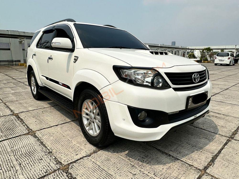 Mobil Toyota Fortuner 2014