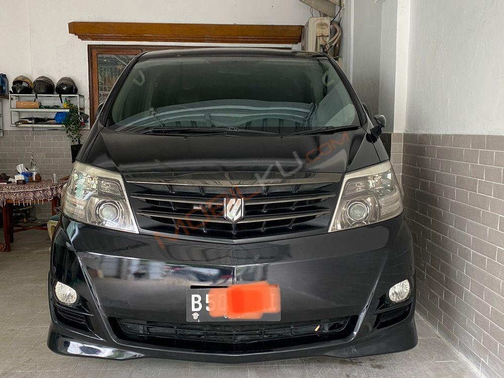Mobil Toyota Alphard 2007