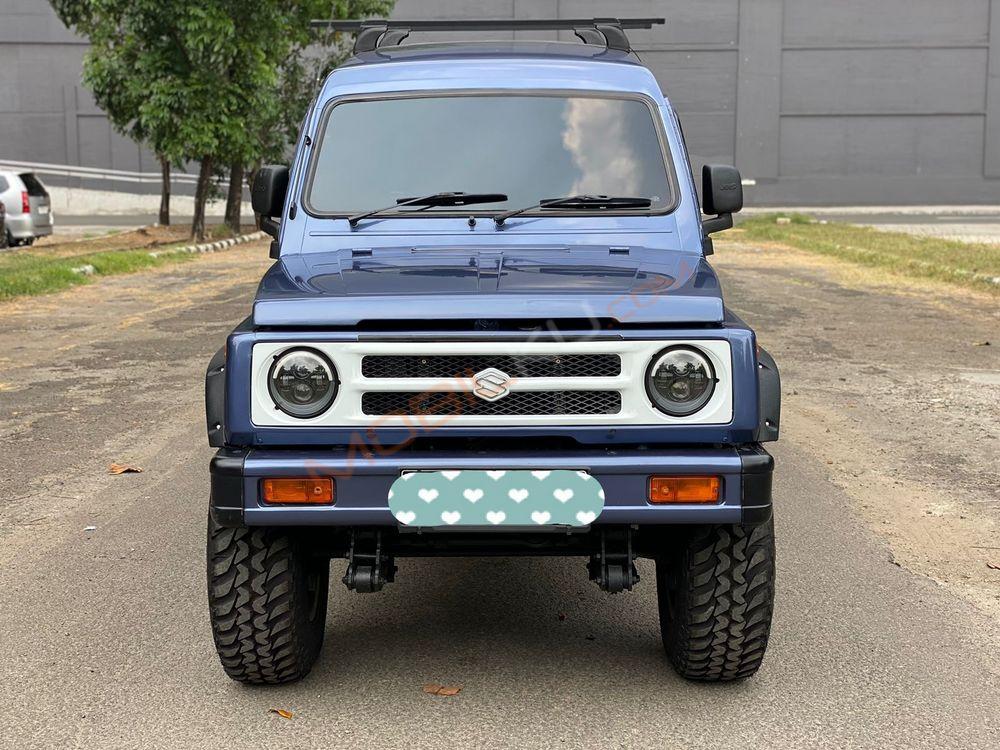 Mobil Suzuki Katana 2005