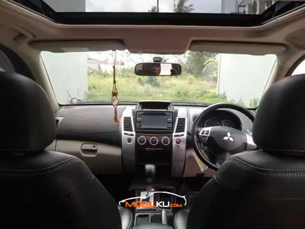 Mobil Mitsubishi Pajero Sport 2014