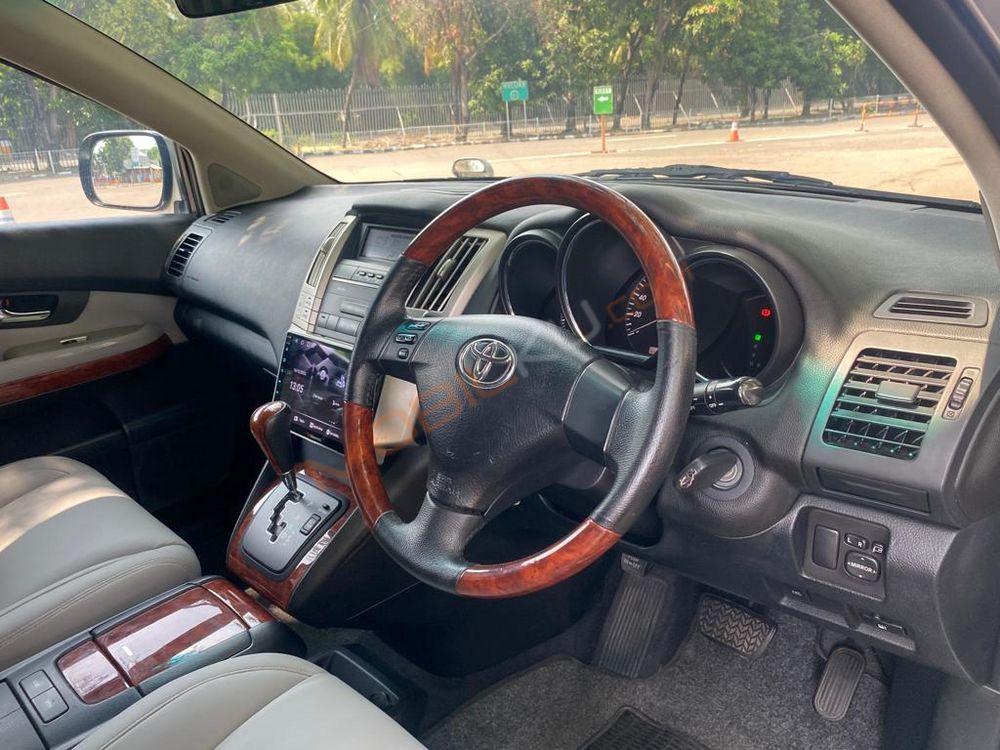 Mobil Toyota Harrier 2008