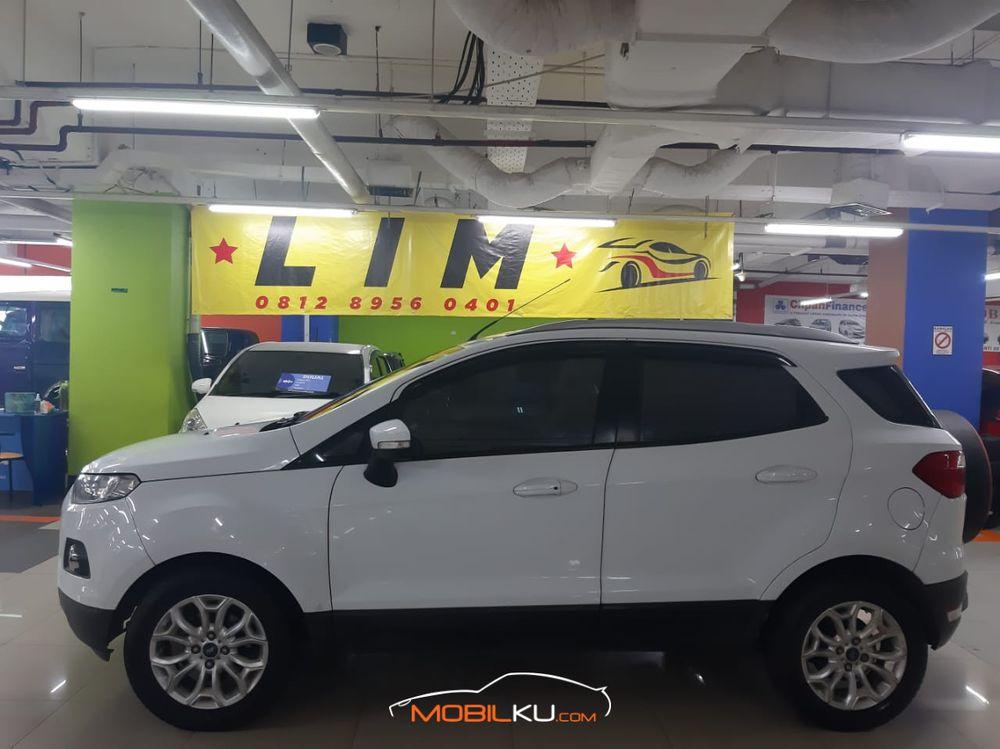Mobil Ford EcoSport 2014