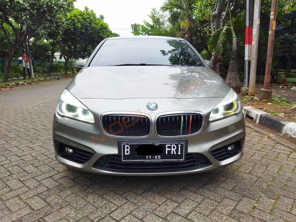 Mobil BMW 2 Series 2015