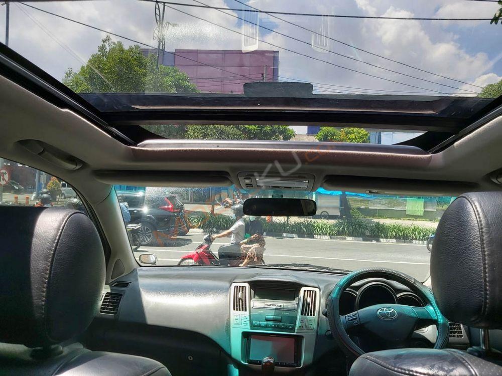 Mobil Toyota Harrier 2009