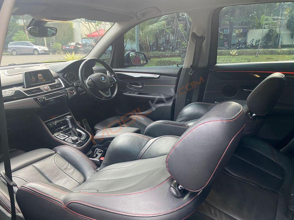 Mobil BMW 2 Series 2015