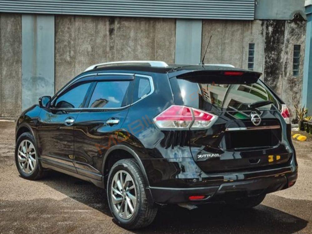 Mobil Nissan X-Trail 2015