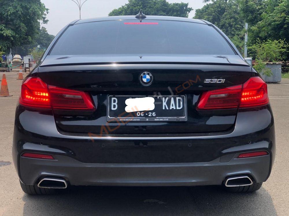 Mobil BMW 5 Series 2020