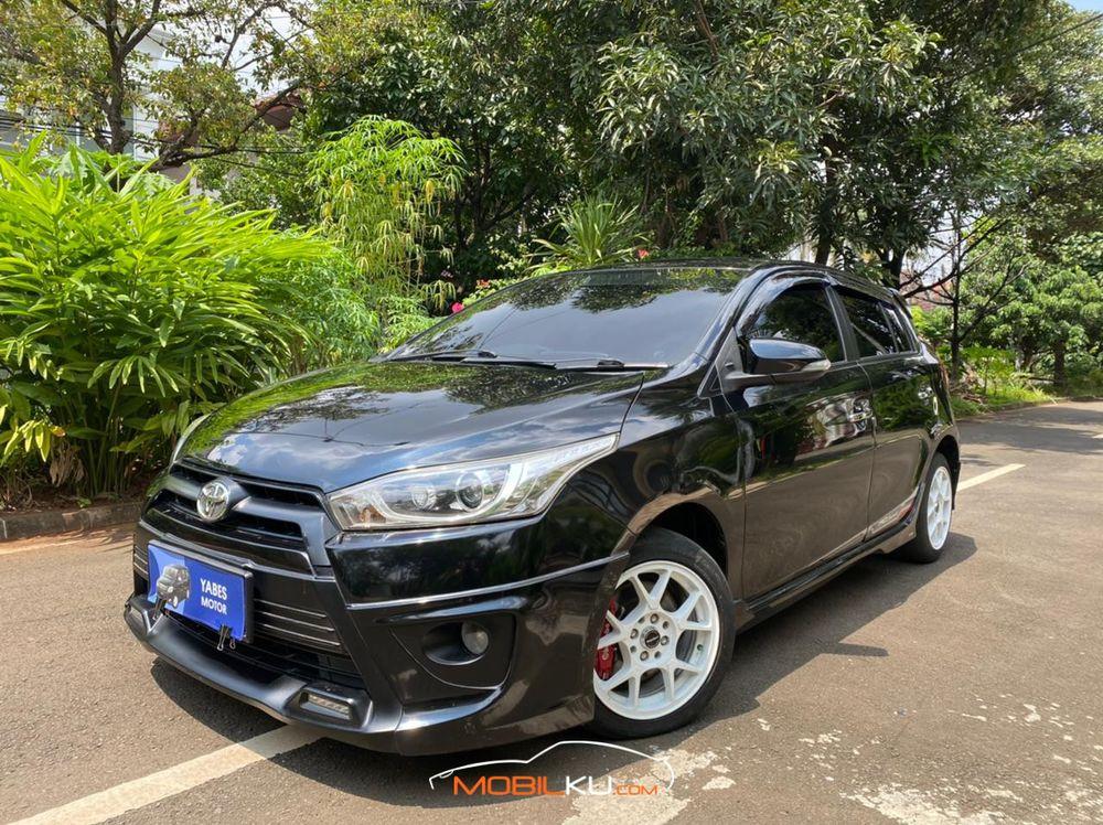 Mobil Toyota Yaris 2016