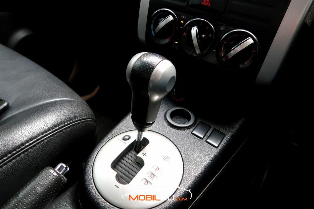 Mobil Nissan X-Trail 2011