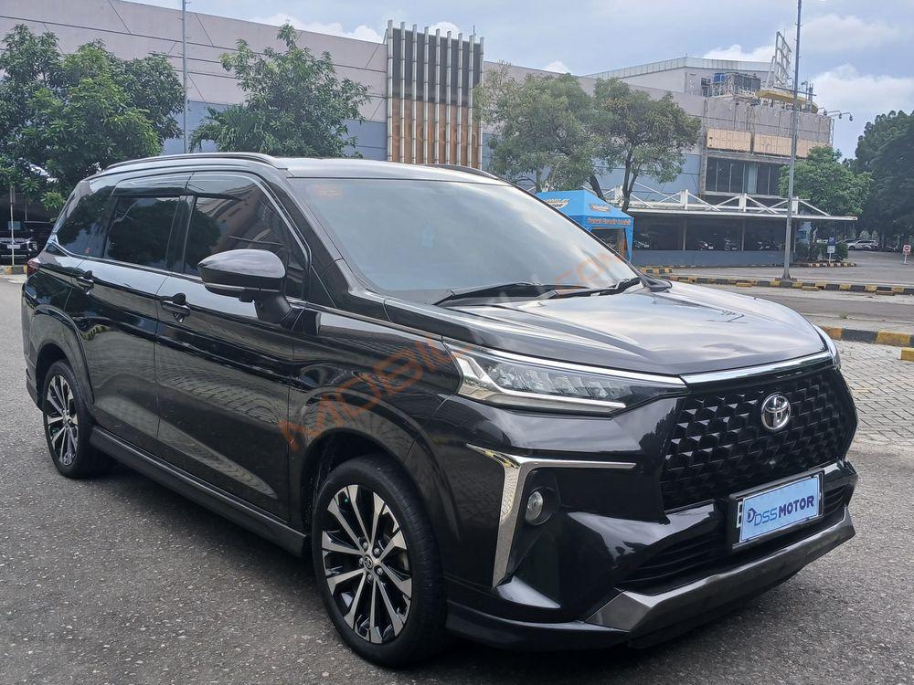 Mobil Toyota Veloz 2022