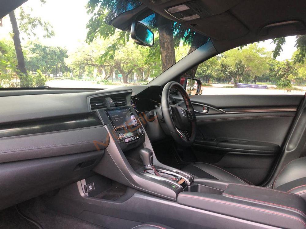 Mobil Honda Civic Hatchback 2021