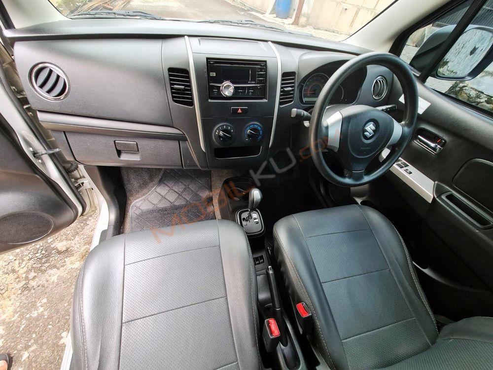 Mobil Suzuki Karimun Wagon R 2016