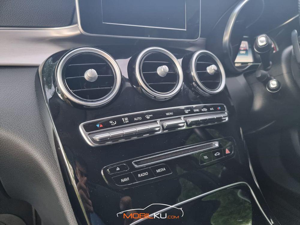 Mobil Mercedes-Benz C-Class 2015