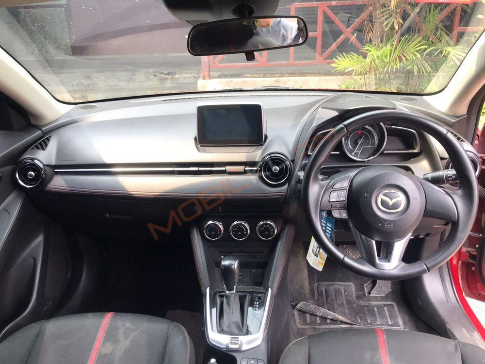 Mobil Mazda 2 Hatchback 2014
