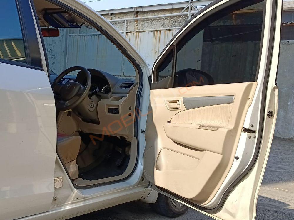 Mobil Suzuki Ertiga 2016