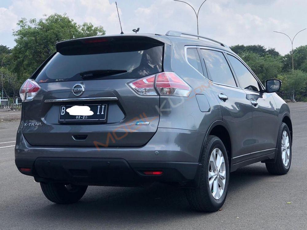 Mobil Nissan X-Trail 2015