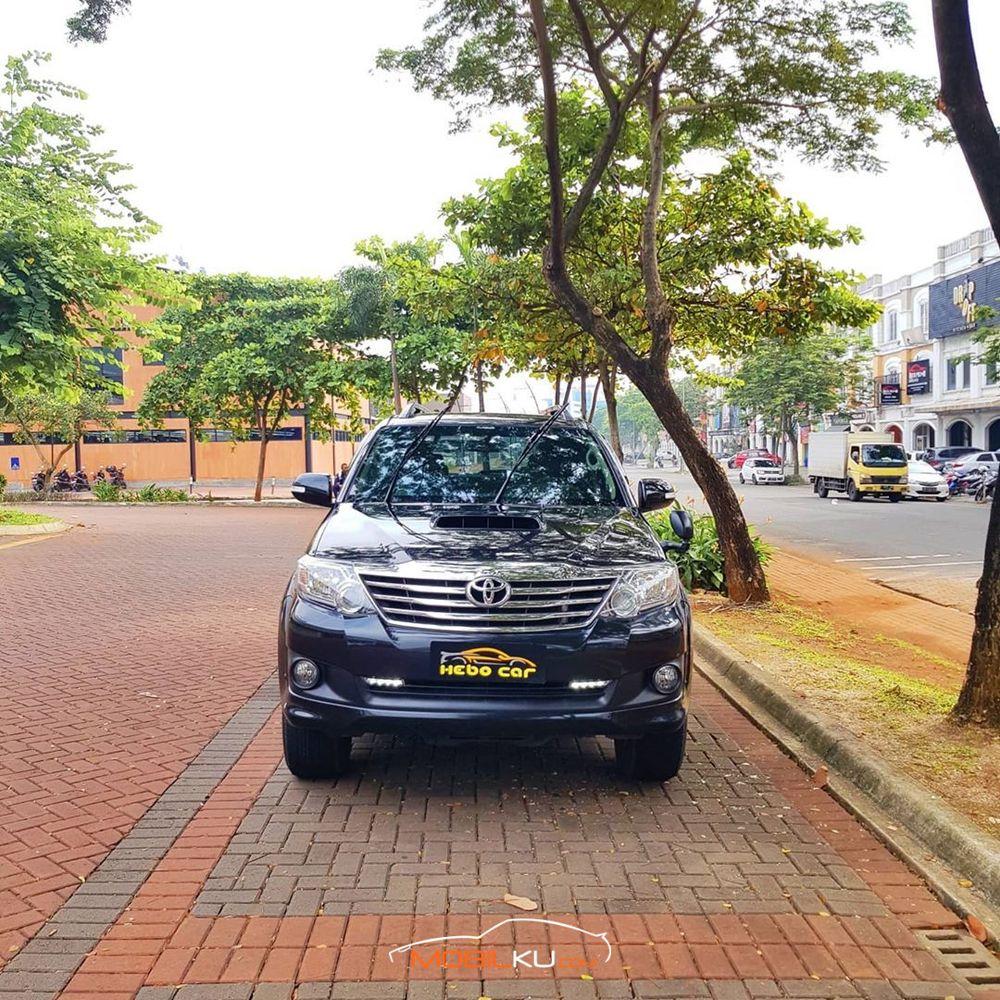 Mobil Toyota Fortuner 2014