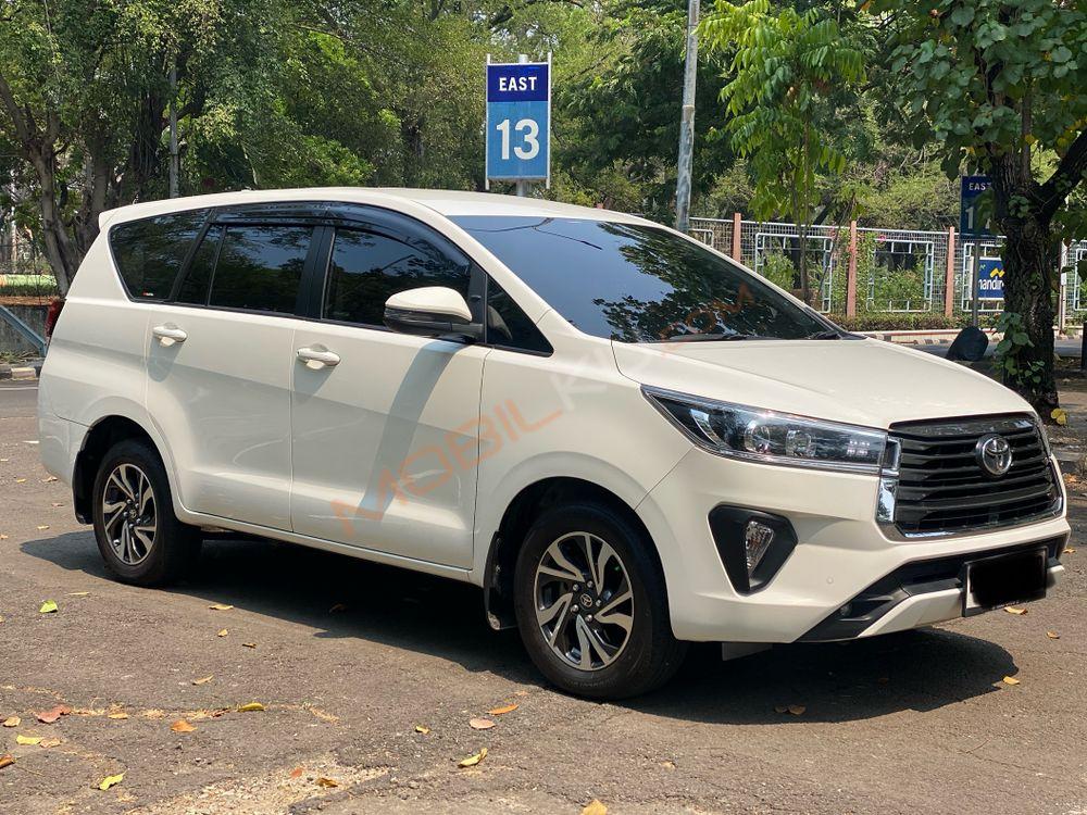 Mobil Toyota Kijang Innova 2022