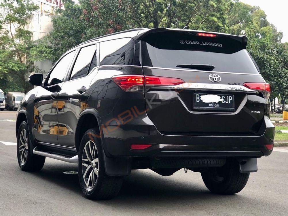Mobil Toyota Fortuner 2016