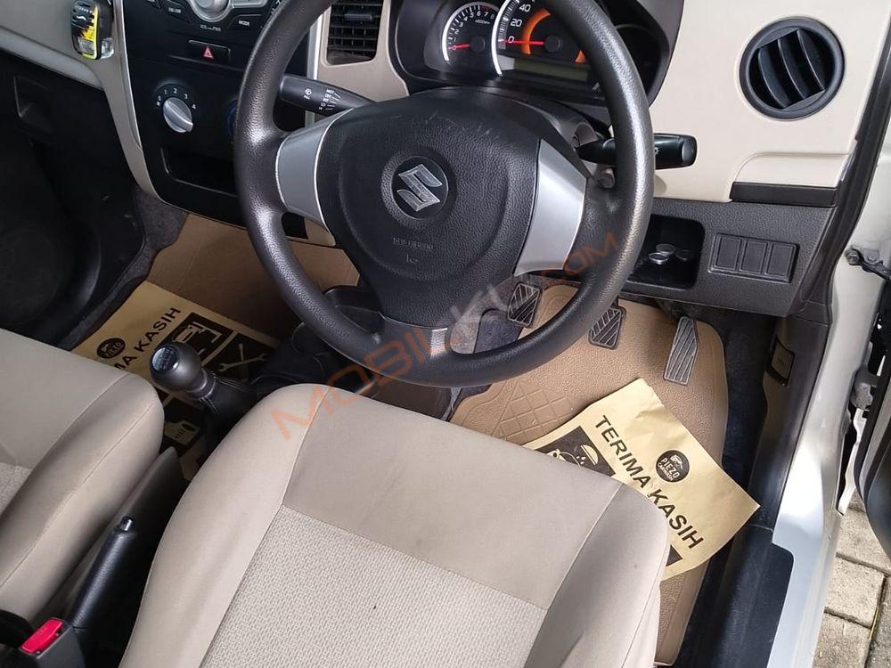 Mobil Suzuki Karimun Wagon R 2019