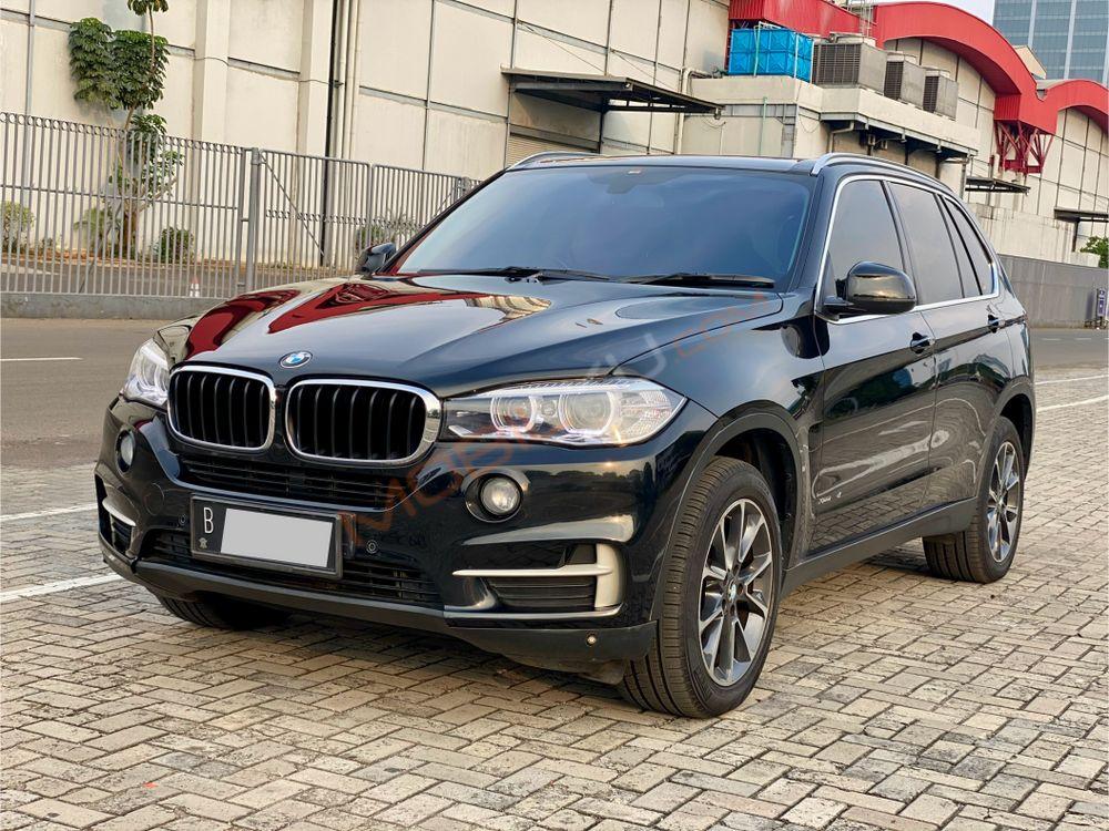 Mobil BMW X5 2015