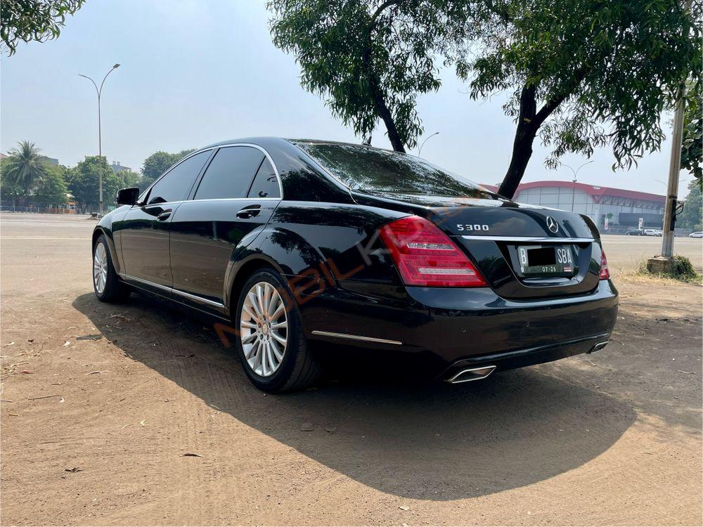 Mobil Mercedes-Benz S-Class 2011